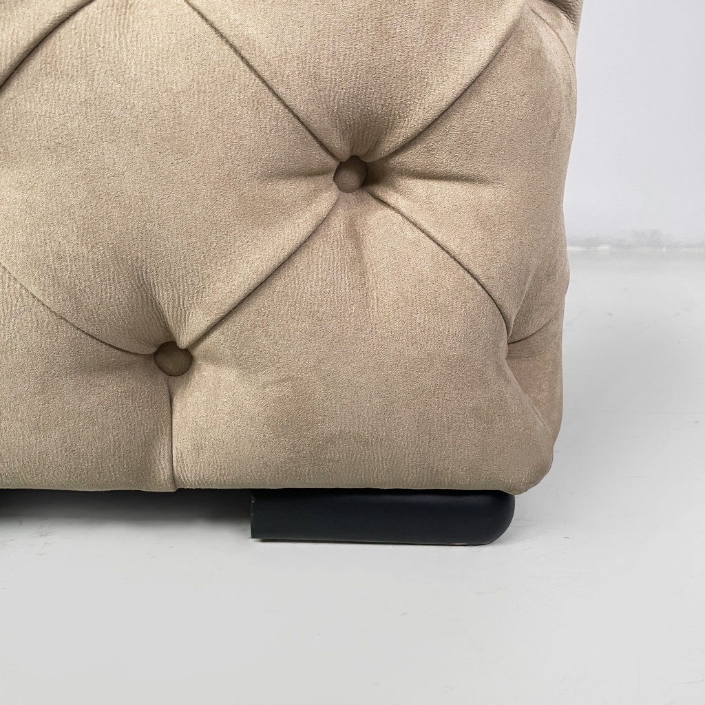 Pouf in camoscio beige, 1990 ca.