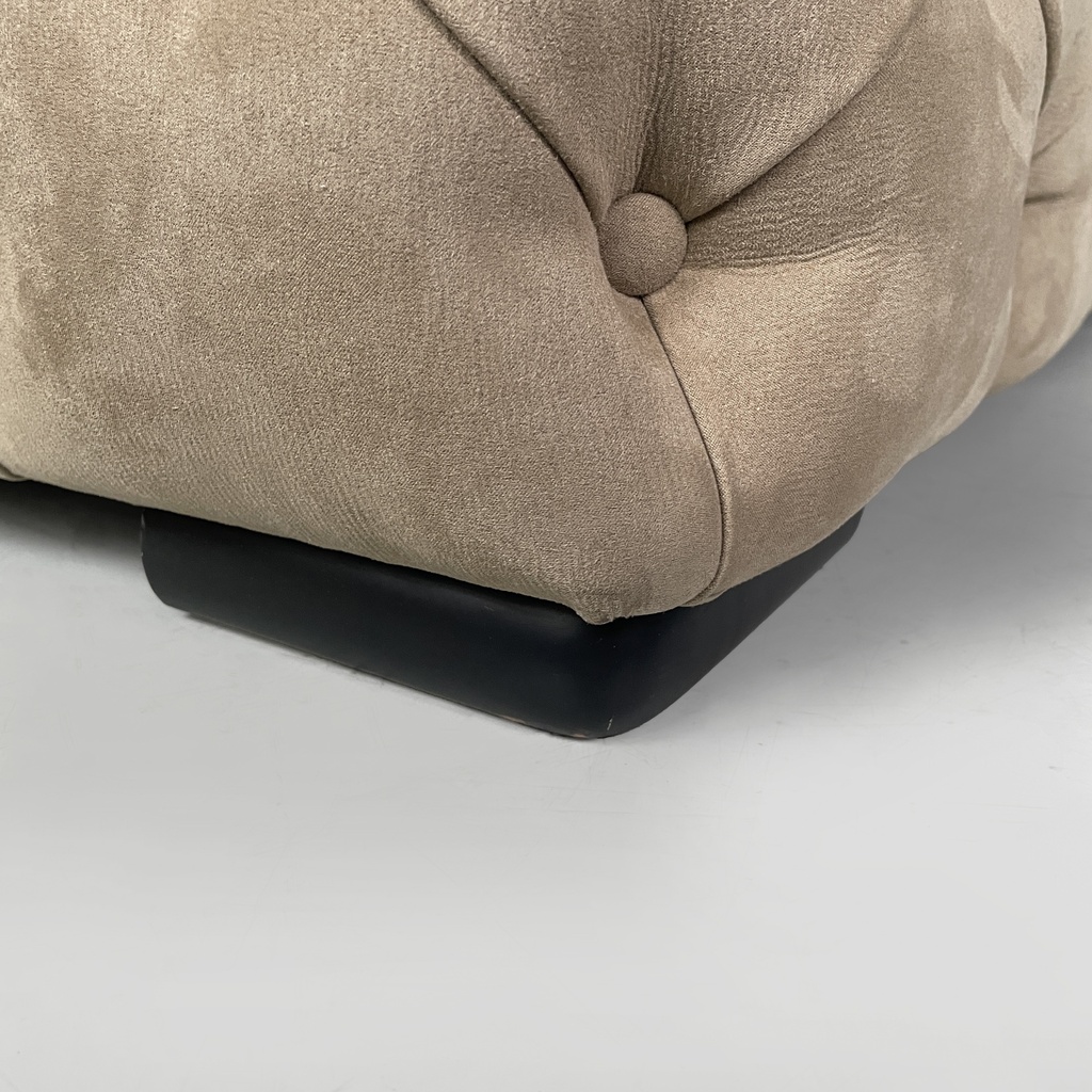 Pouf in camoscio beige, 1990 ca.