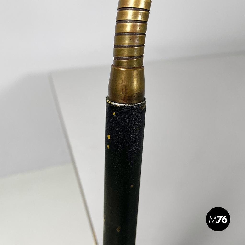 Lampada da tavolo in metallo verniciato nero e oro, 1970 ca.