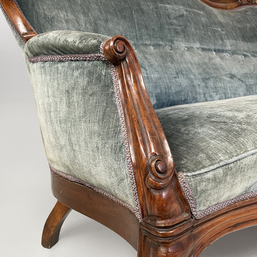 Divano in velluto azzurro e legno, 1930 ca.