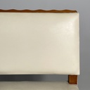 Panca in pelle bianca e legno, 1940 ca.