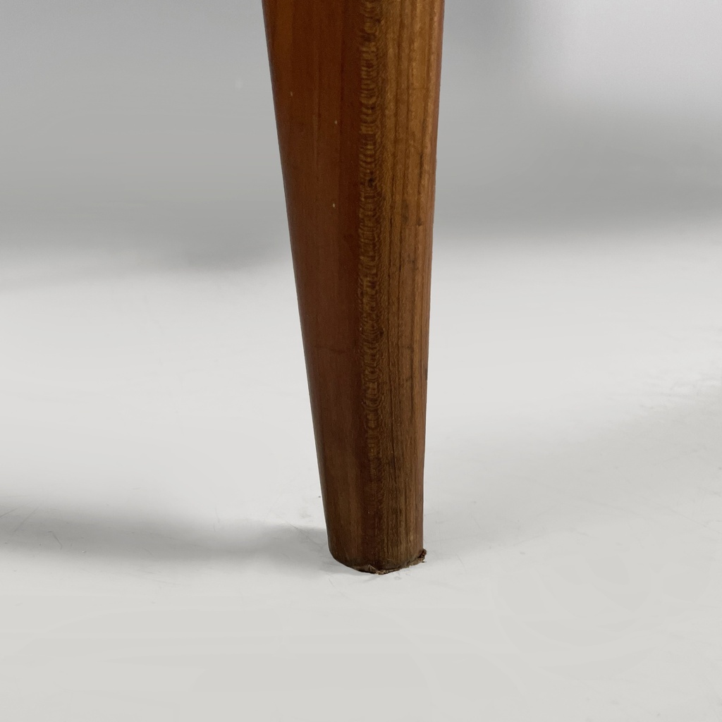 Panca in pelle bianca e legno, 1940 ca.