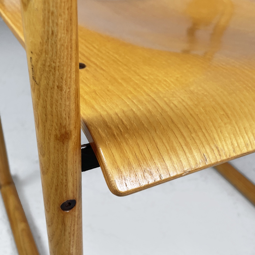 Sedie con braccioli in legno e metallo nero, 1970 ca. 