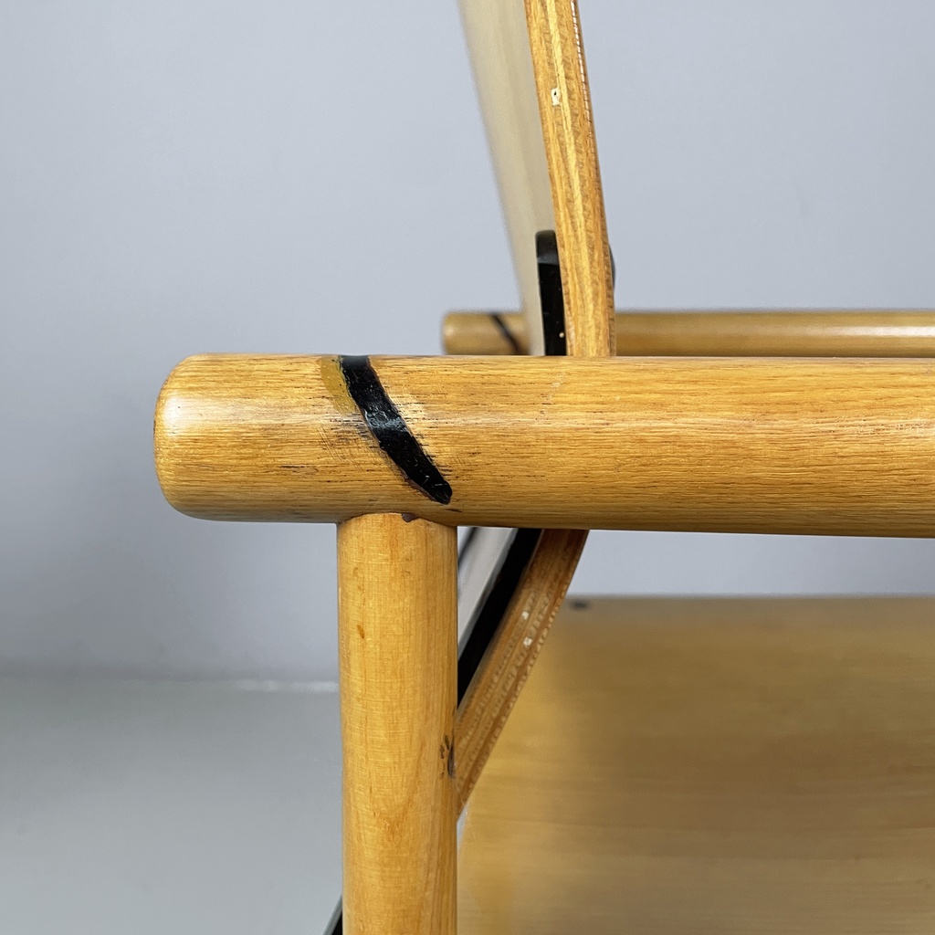 Sedie con braccioli in legno e metallo nero, 1970 ca. 