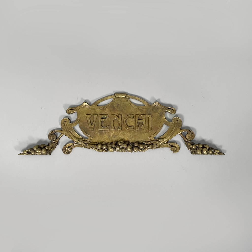 Insegna Venchi in ottone, 1940 ca.