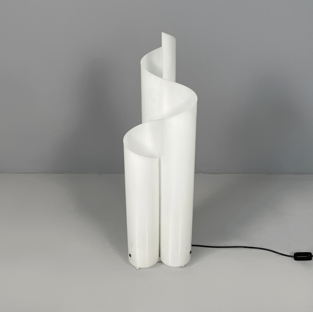 Lampada da tavolo Mezzachimera di Vico Magistretti per Artemide, 1970 ca.