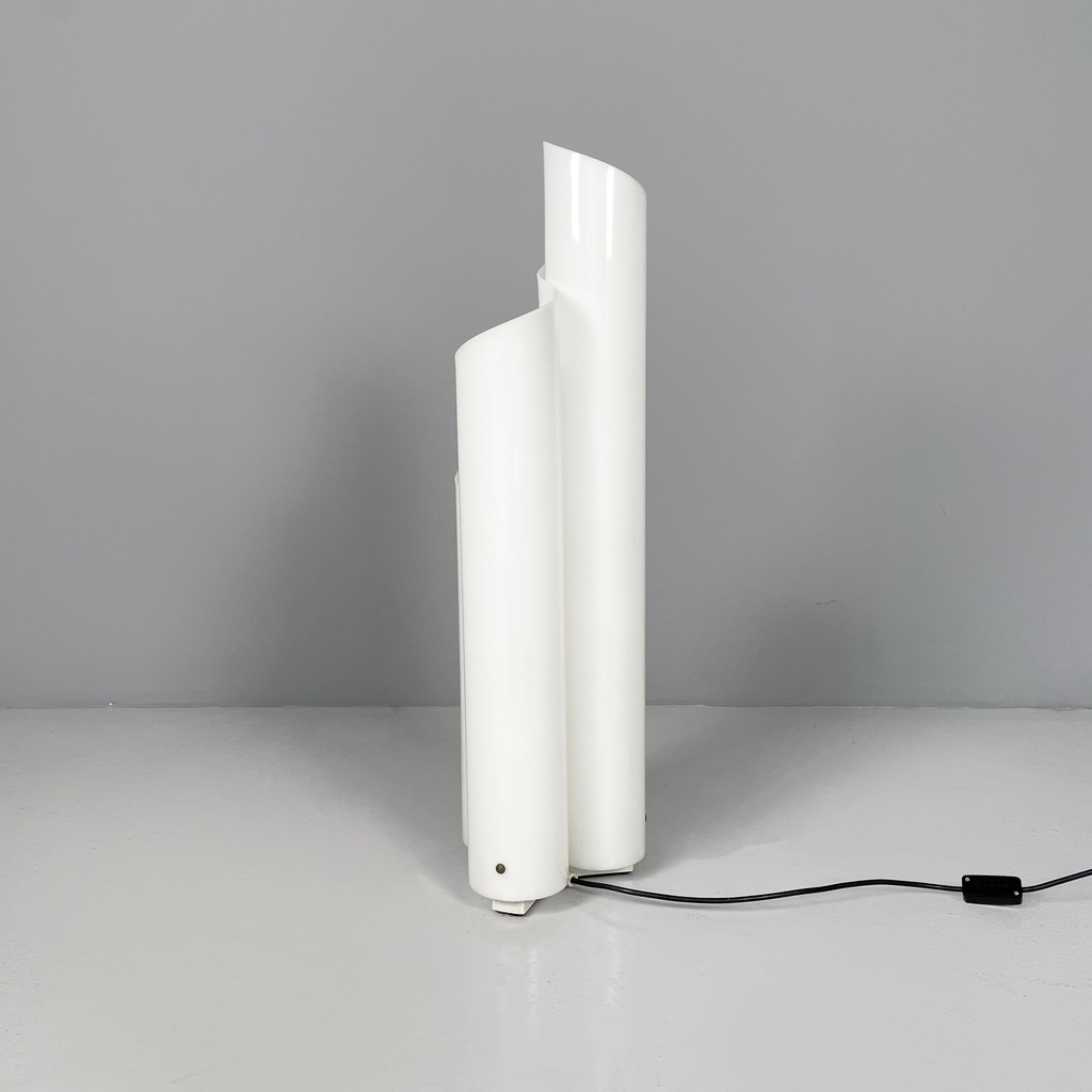 Lampada da tavolo Mezzachimera di Vico Magistretti per Artemide, 1970 ca.