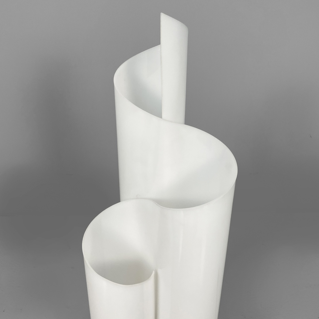 Lampada da tavolo Mezzachimera di Vico Magistretti per Artemide, 1970 ca.