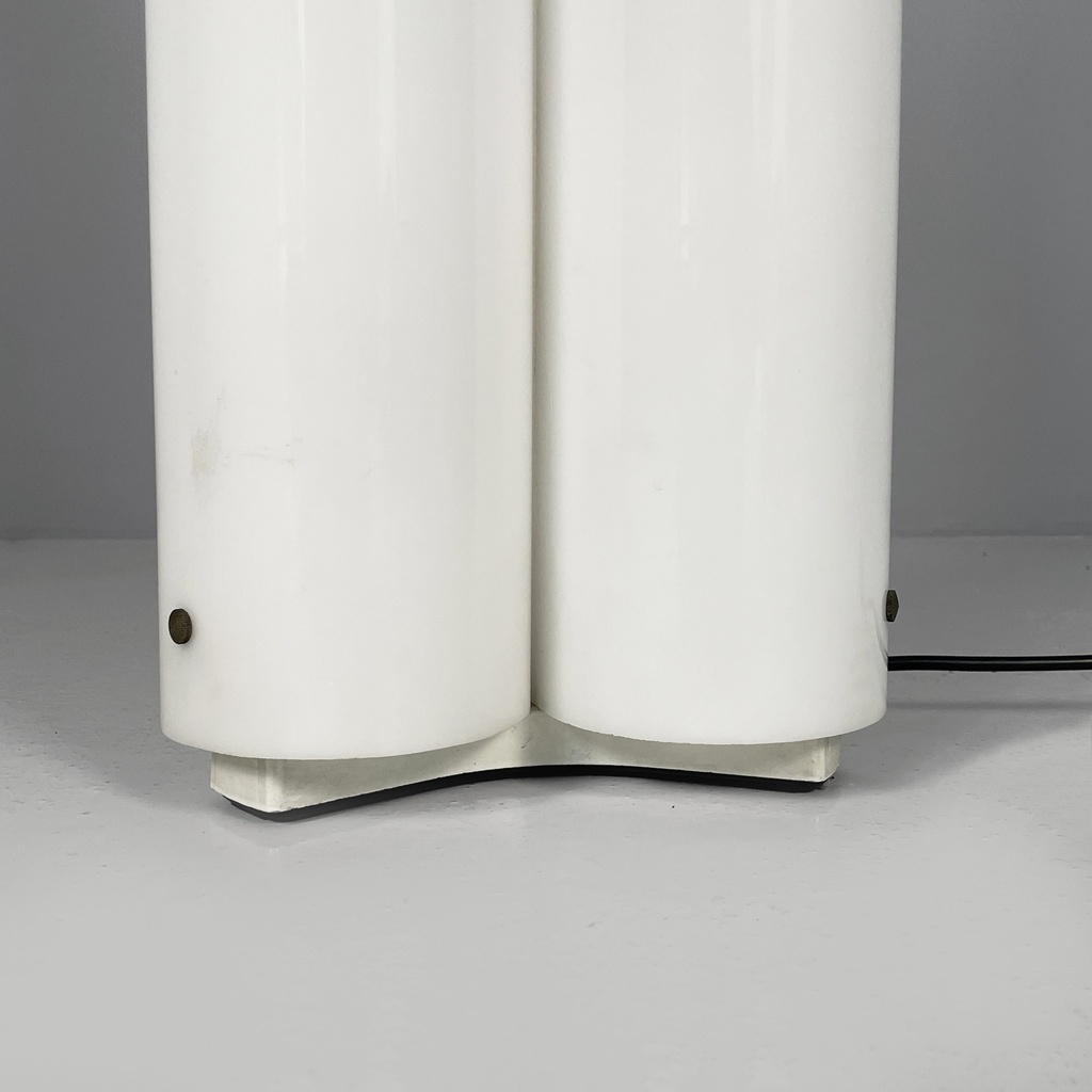 Lampada da tavolo Mezzachimera di Vico Magistretti per Artemide, 1970 ca.
