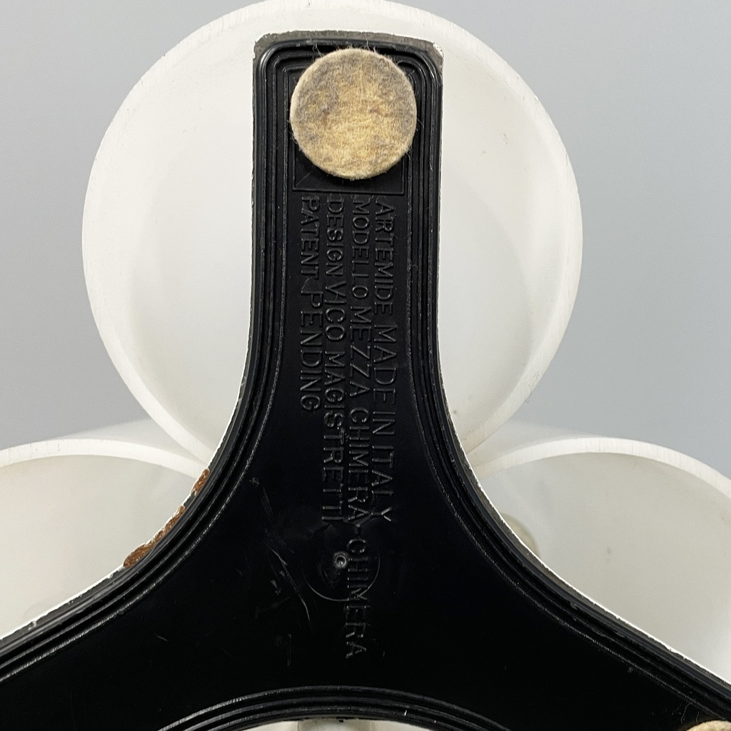 Lampada da tavolo Mezzachimera di Vico Magistretti per Artemide, 1970 ca.