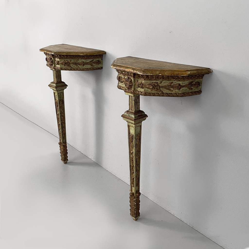 Consolle in legno verde e dorato, 1700 ca.