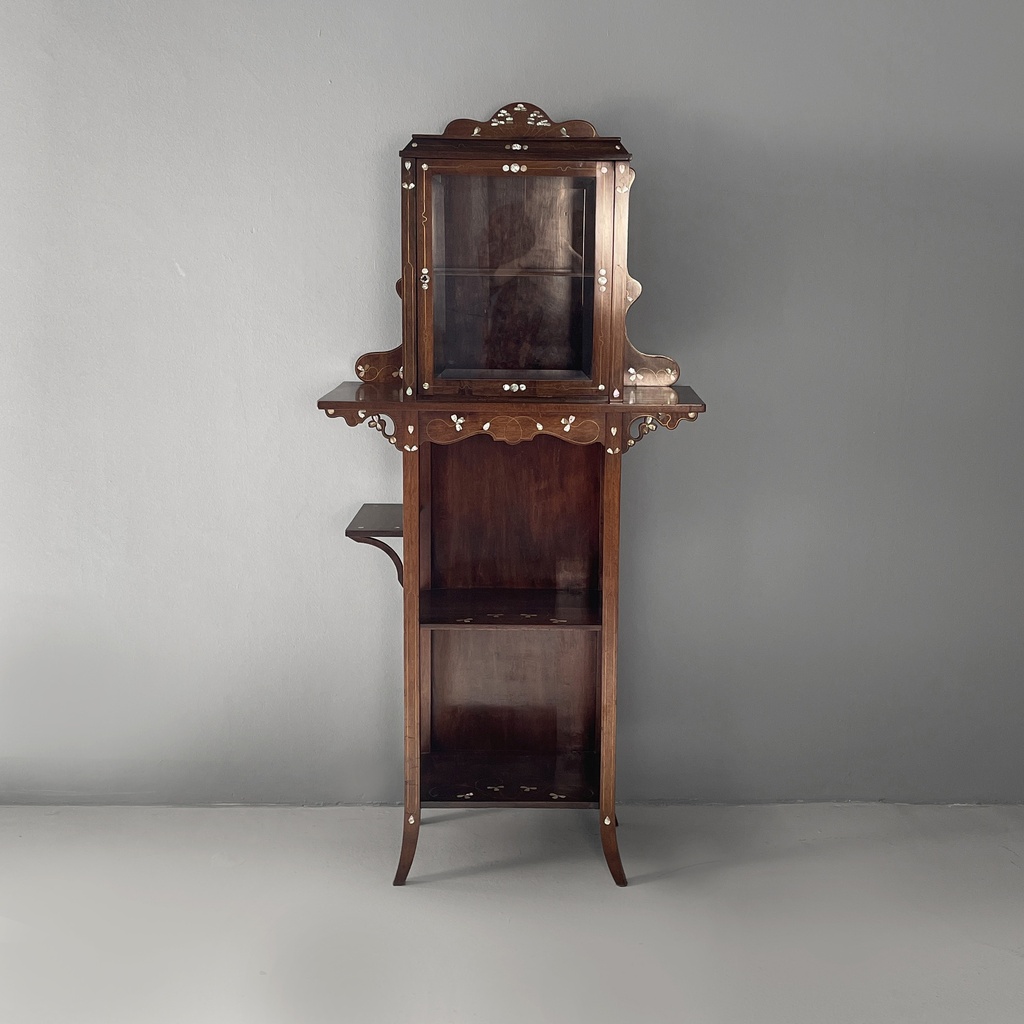 Vetrina in legno, 1930 ca.