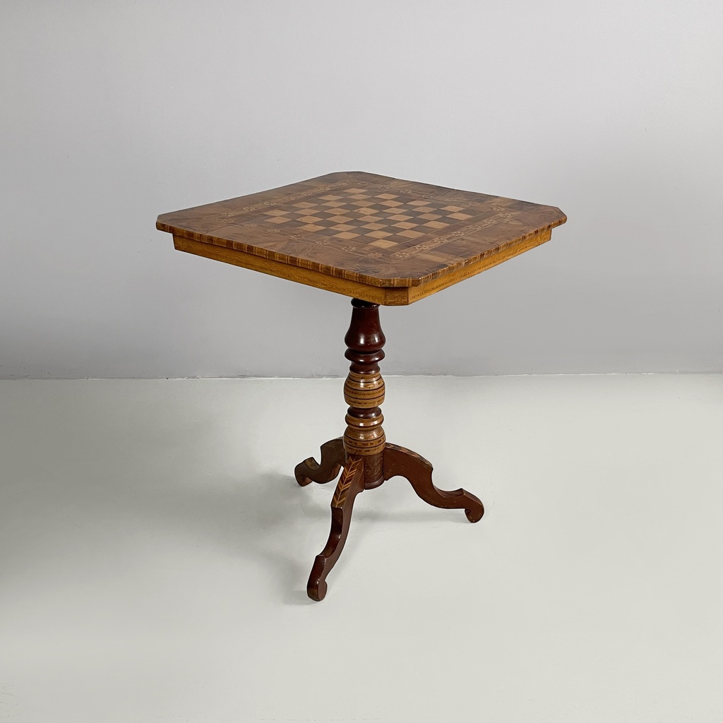 Tavolo scacchiera in legno, 1930 ca.