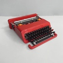 Macchina da scrivere Valentine di Ettore Sottsass e Perry A. King per Olivetti, 1970 ca. 