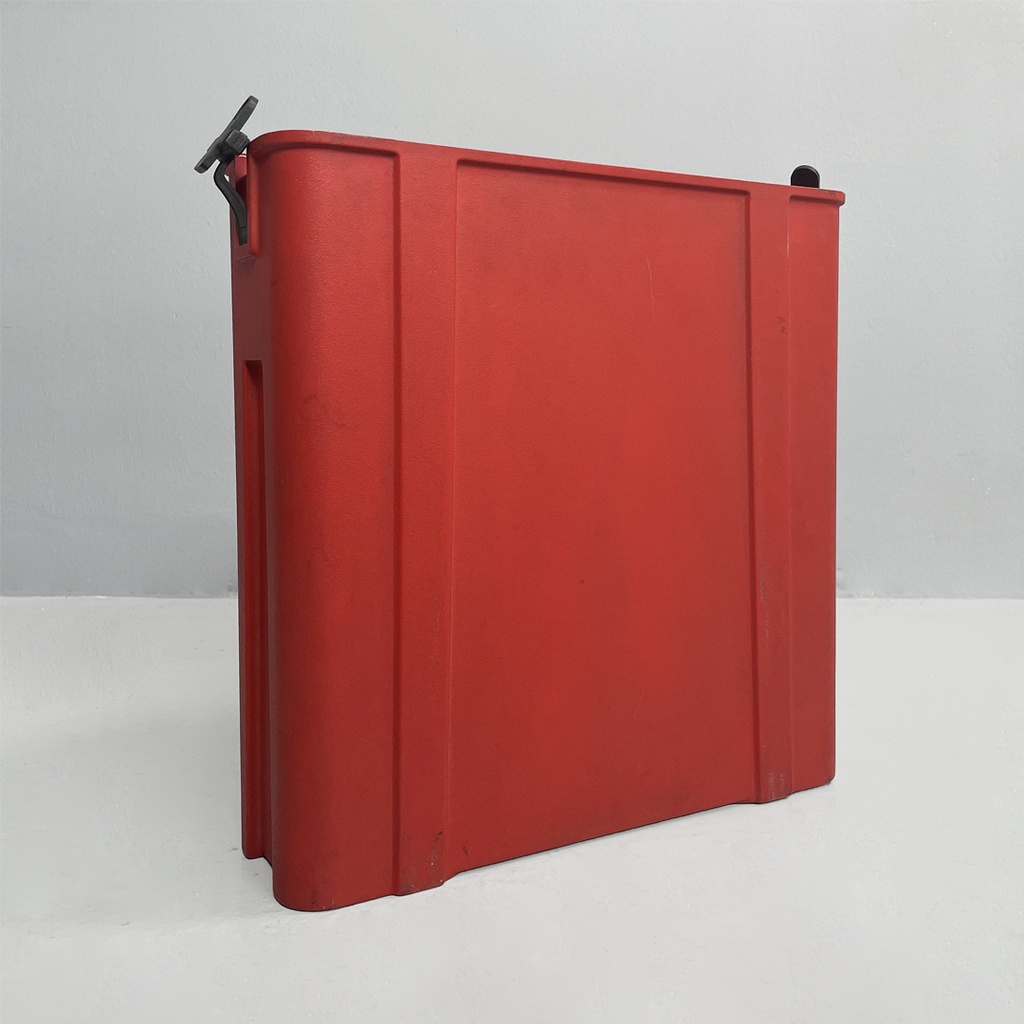Macchina da scrivere Valentine di Ettore Sottsass e Perry A. King per Olivetti, 1970 ca. 