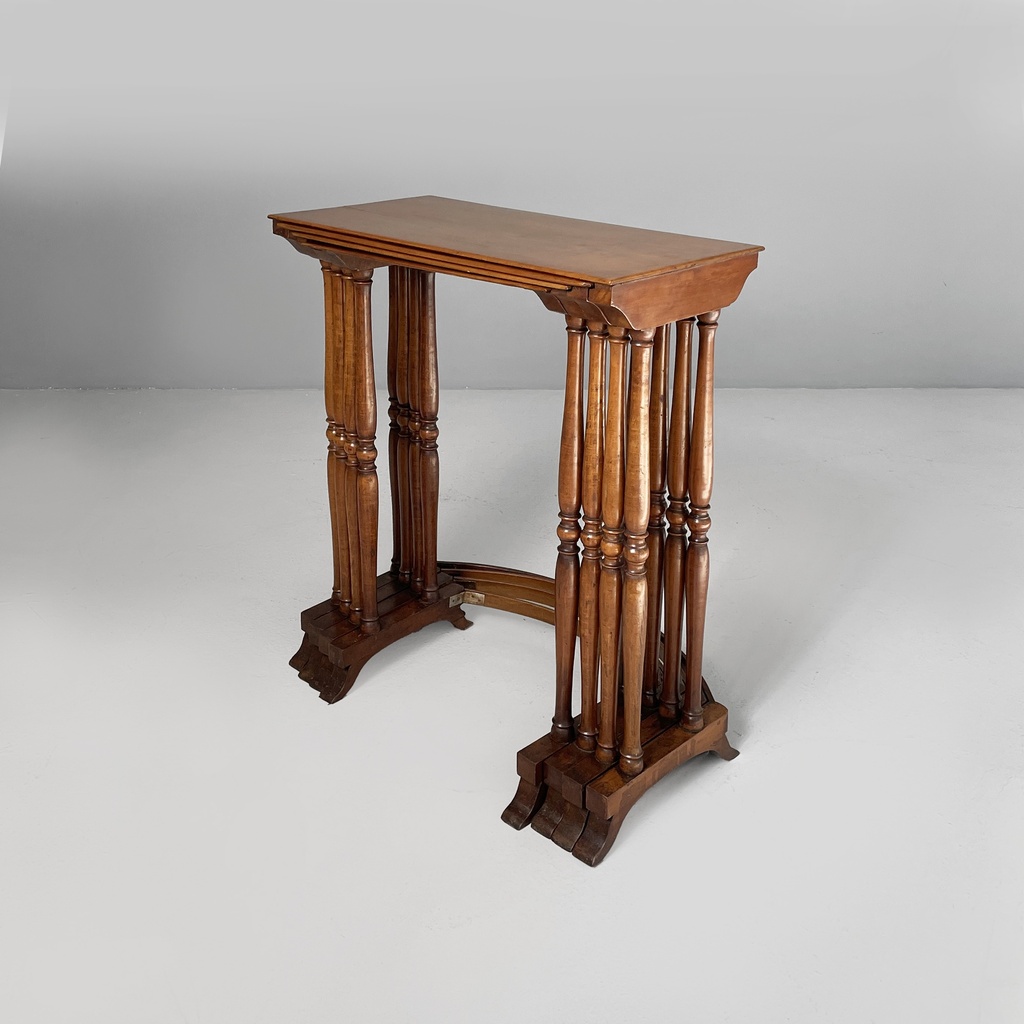 Tavoli da caffè in legno, fine 1800 ca.