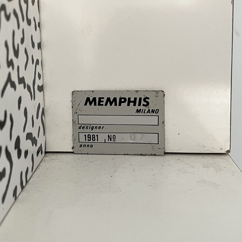 Libreria Suvretta di Ettore Sottsass per Memphis, 1981
