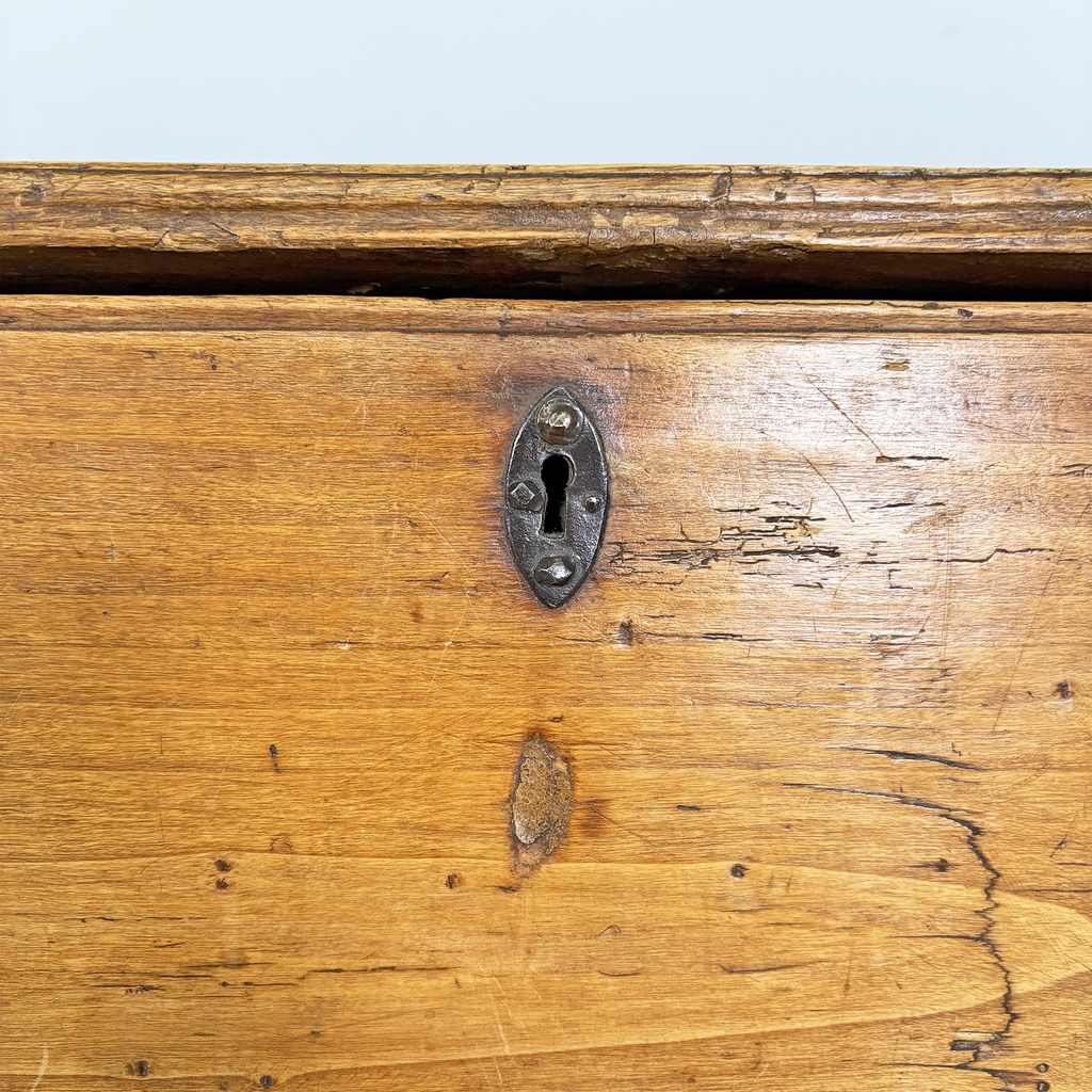 Cassettiera in legno, 1930 ca.
