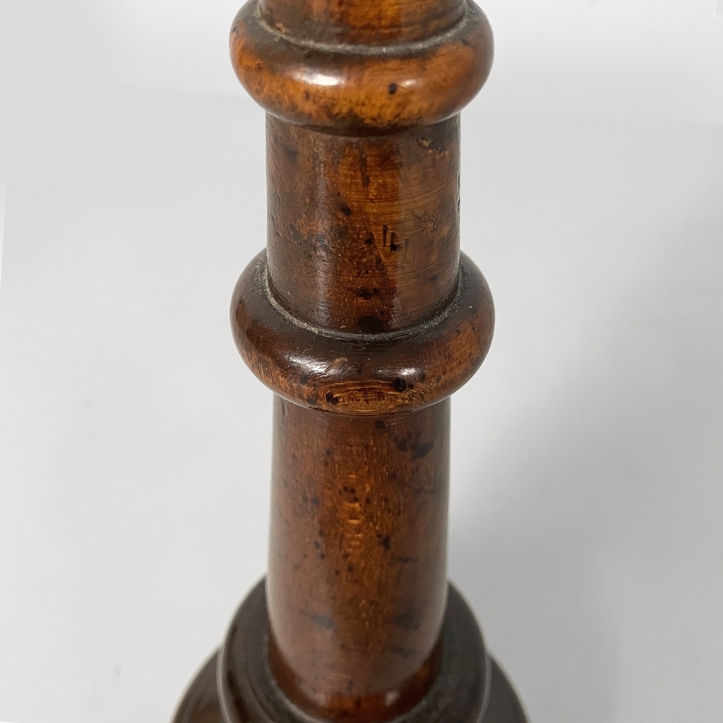 Fermaporta in legno, 1930 ca.