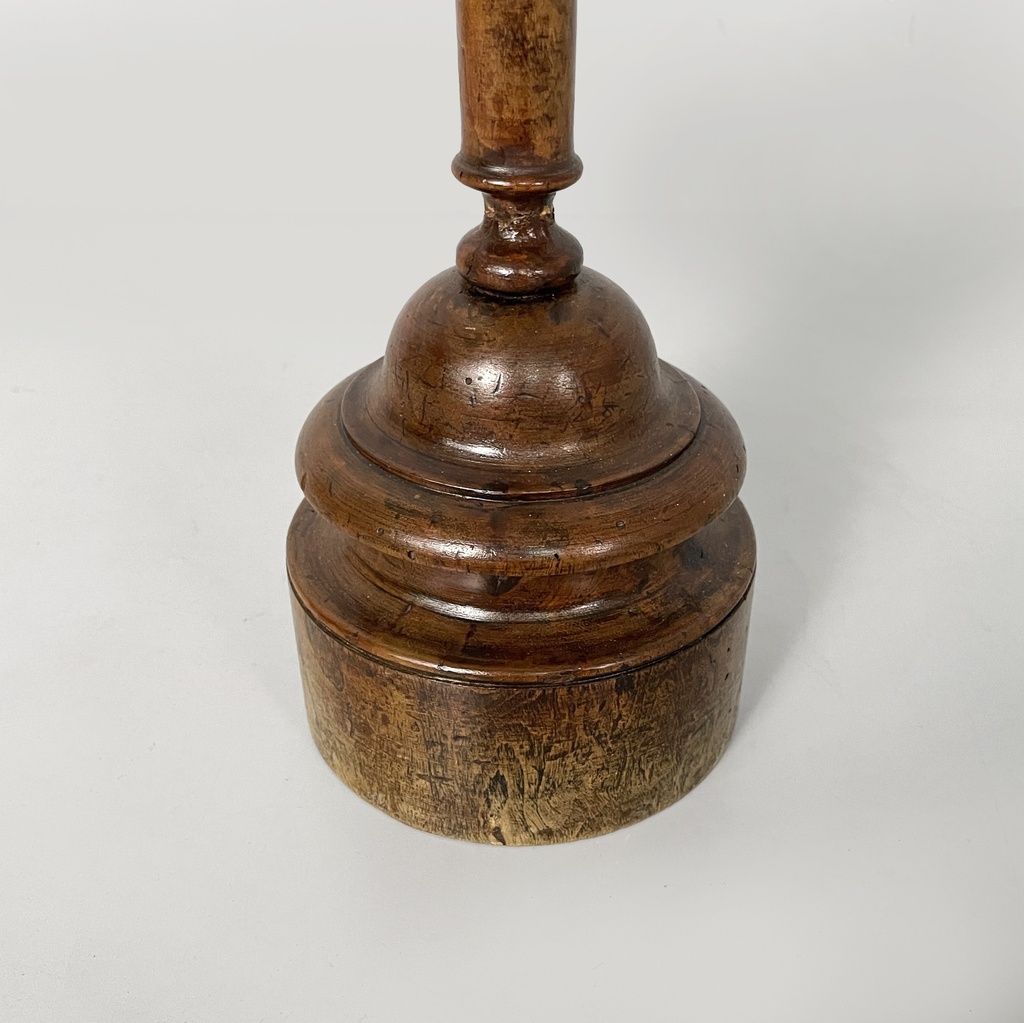 Fermaporta in legno, 1930 ca.