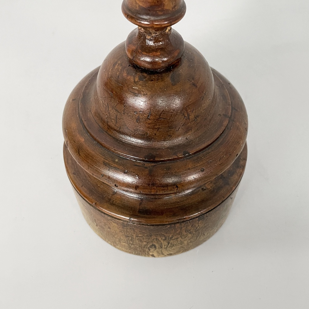 Fermaporta in legno, 1930 ca.