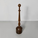 Fermaporta in legno, 1930 ca.