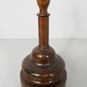 Fermaporta in legno, 1930 ca.