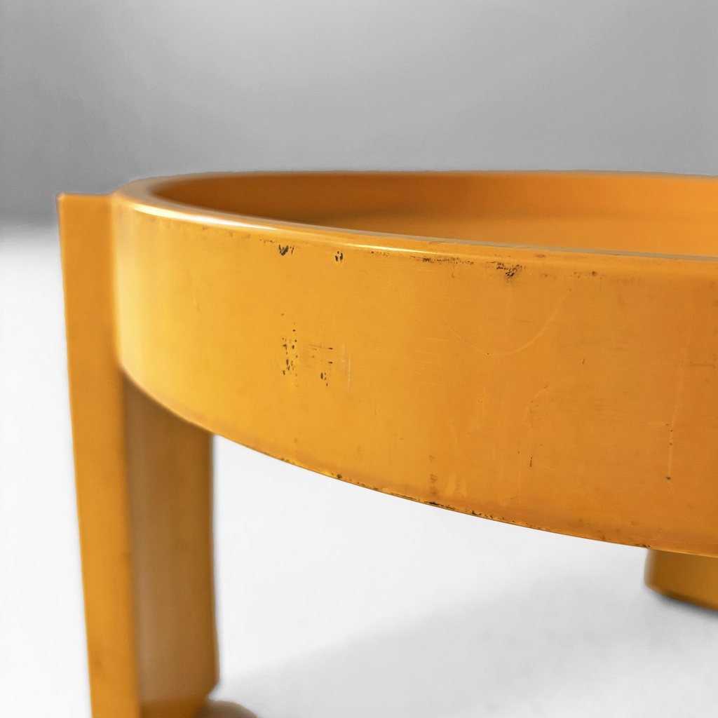 Tavoli da caffè impilabili di Gianfranco Frattini per Cassina, 1967