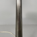 Lampada da tavolo in alluminio e vetro opalino, 1940 ca. 