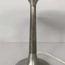 Lampada da tavolo in alluminio e vetro opalino, 1940 ca. 