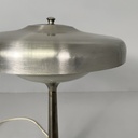 Lampada da tavolo in alluminio e vetro opalino, 1940 ca. 
