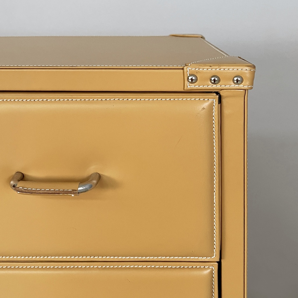 Cassettiera in pelle beige, 2000 ca.