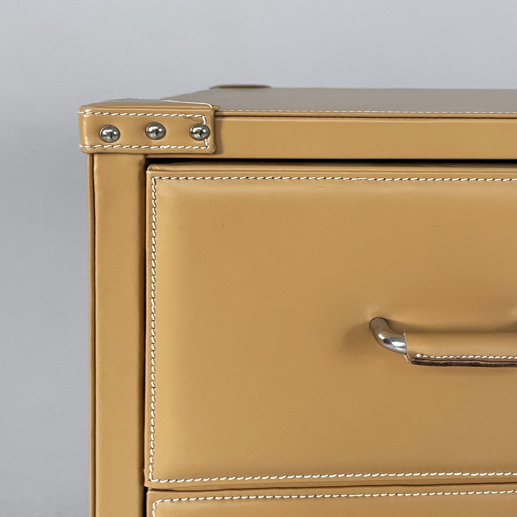 Cassettiera in pelle beige, 2000 ca.
