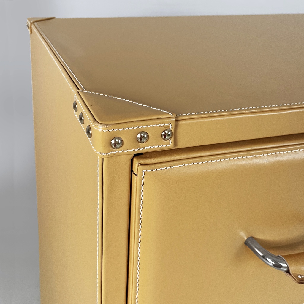 Cassettiera in pelle beige, 2000 ca.