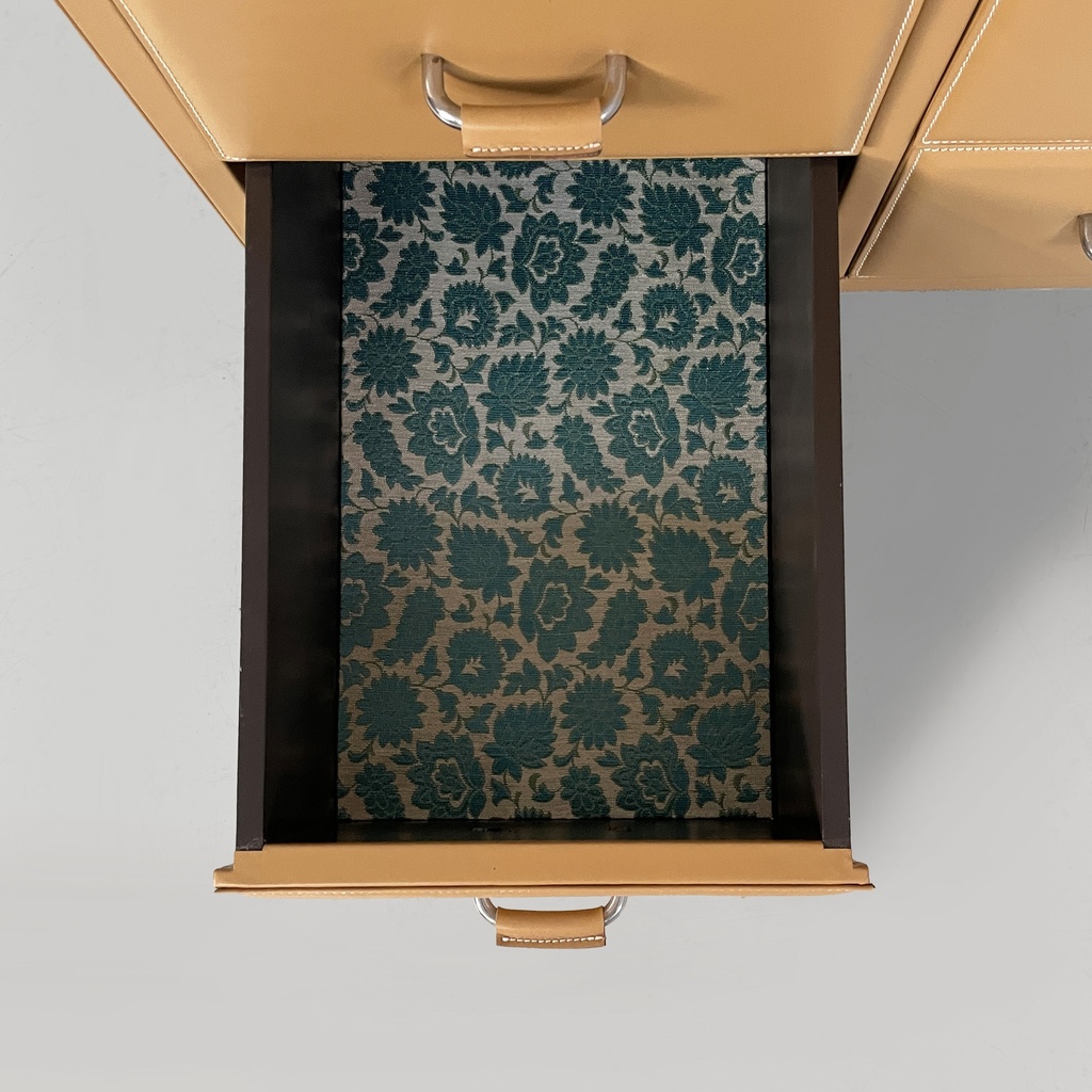 Cassettiera in pelle beige, 2000 ca.