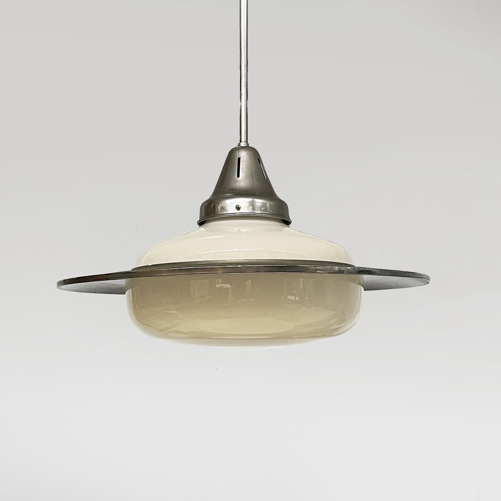 Lampadario in vetro opalino e metallo, 1930 ca.