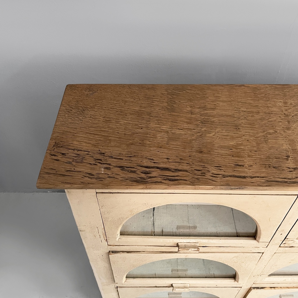 Cassettiera in legno e vetro, 1930 ca.