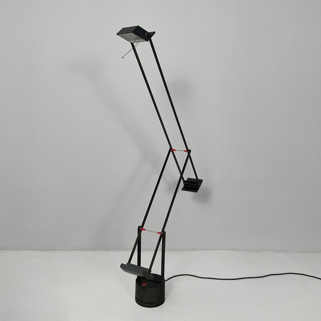 Lampade da tavolo Tizio di Richard Sapper per Artemide, 1980 ca.
