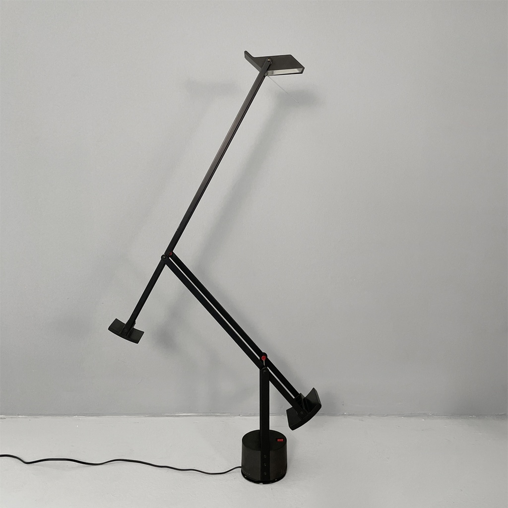 Lampade da tavolo Tizio di Richard Sapper per Artemide, 1980 ca.
