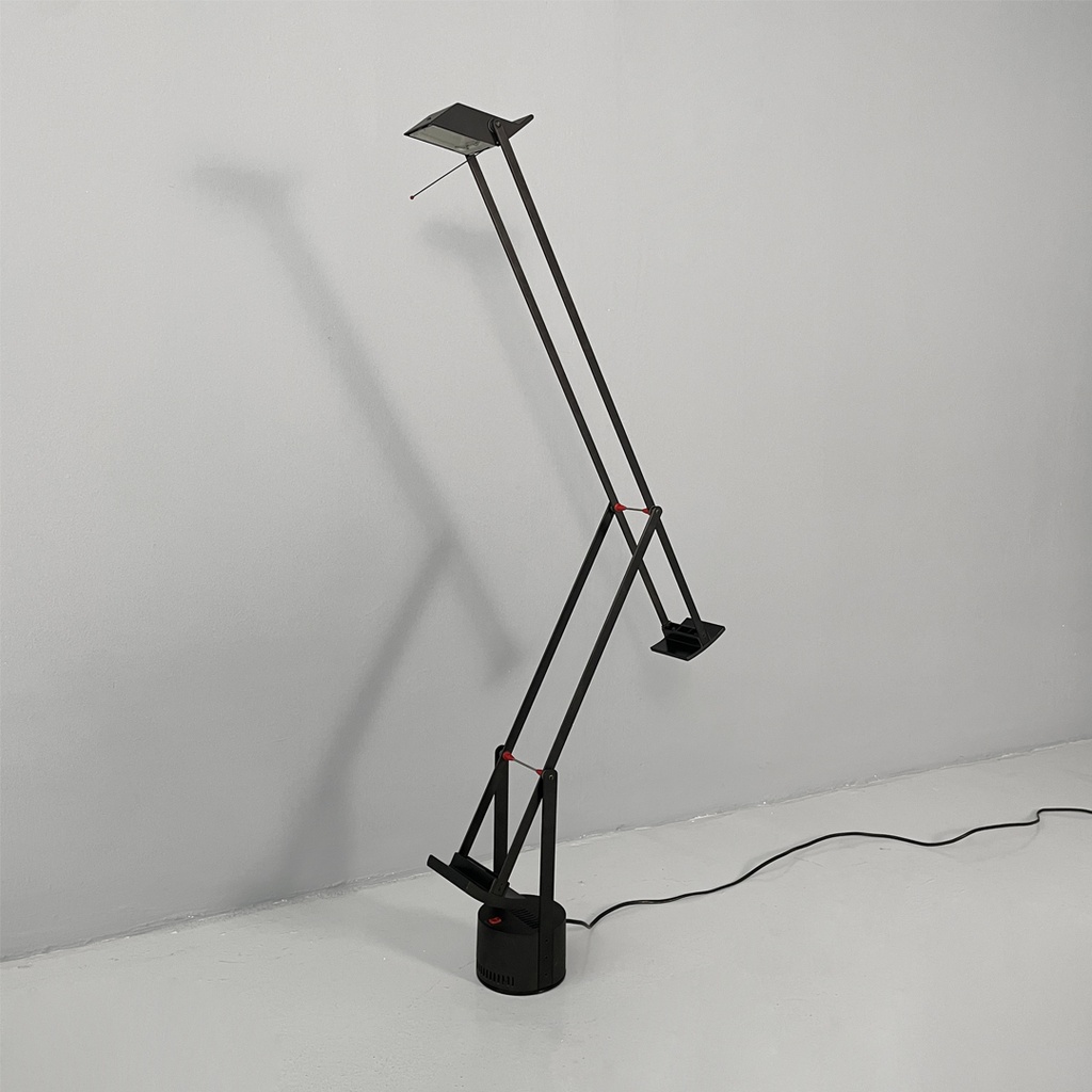 Lampade da tavolo Tizio di Richard Sapper per Artemide, 1980 ca.