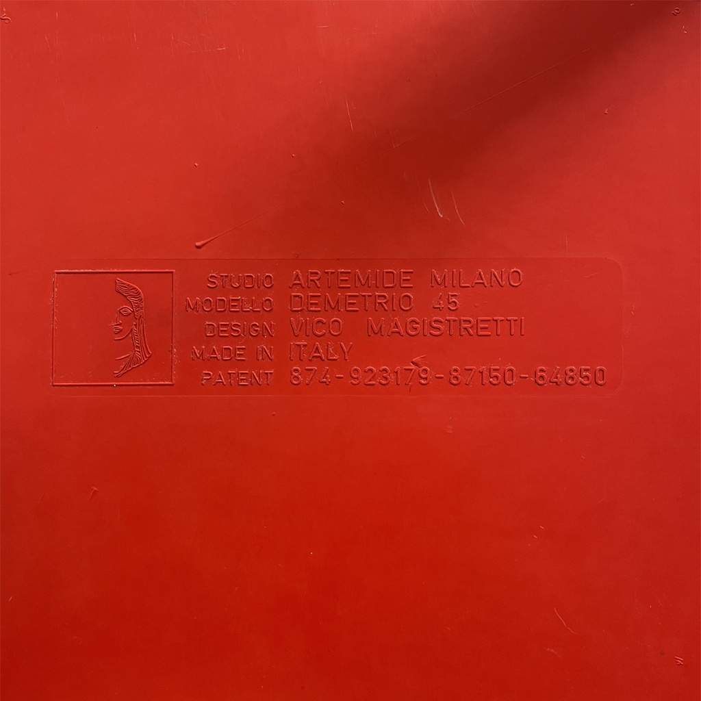 Tavoli da caffè Demetrio 45 di Vico Magistretti per Artemide, 1970 ca.
