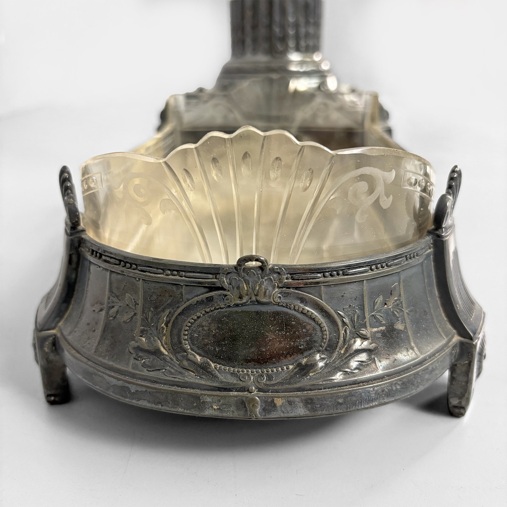 Centrotavola liberty in metallo e vetro, 1930 ca