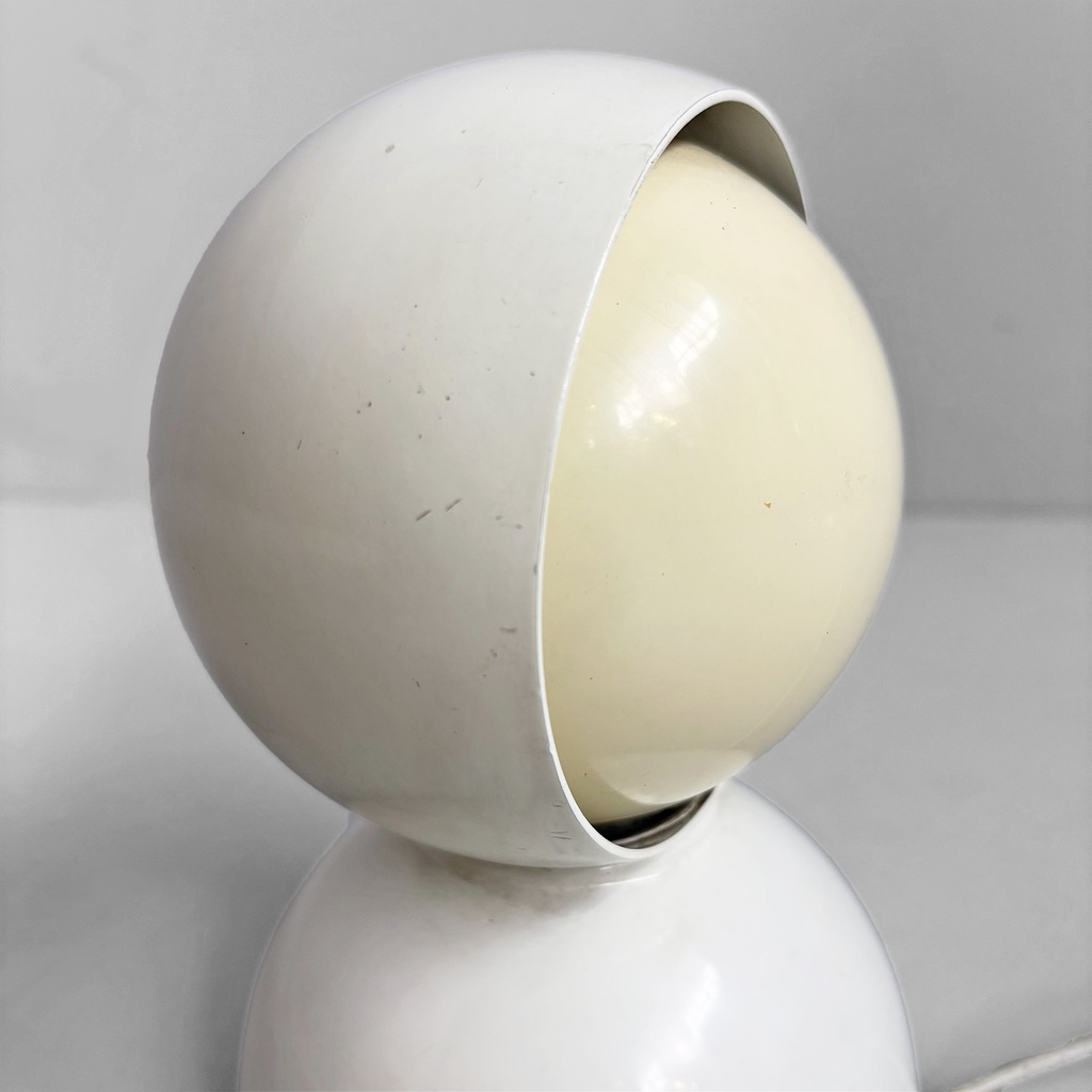 Lampada da tavolo Eclisse di Vico Magistretti per Artemide, 1970 ca.