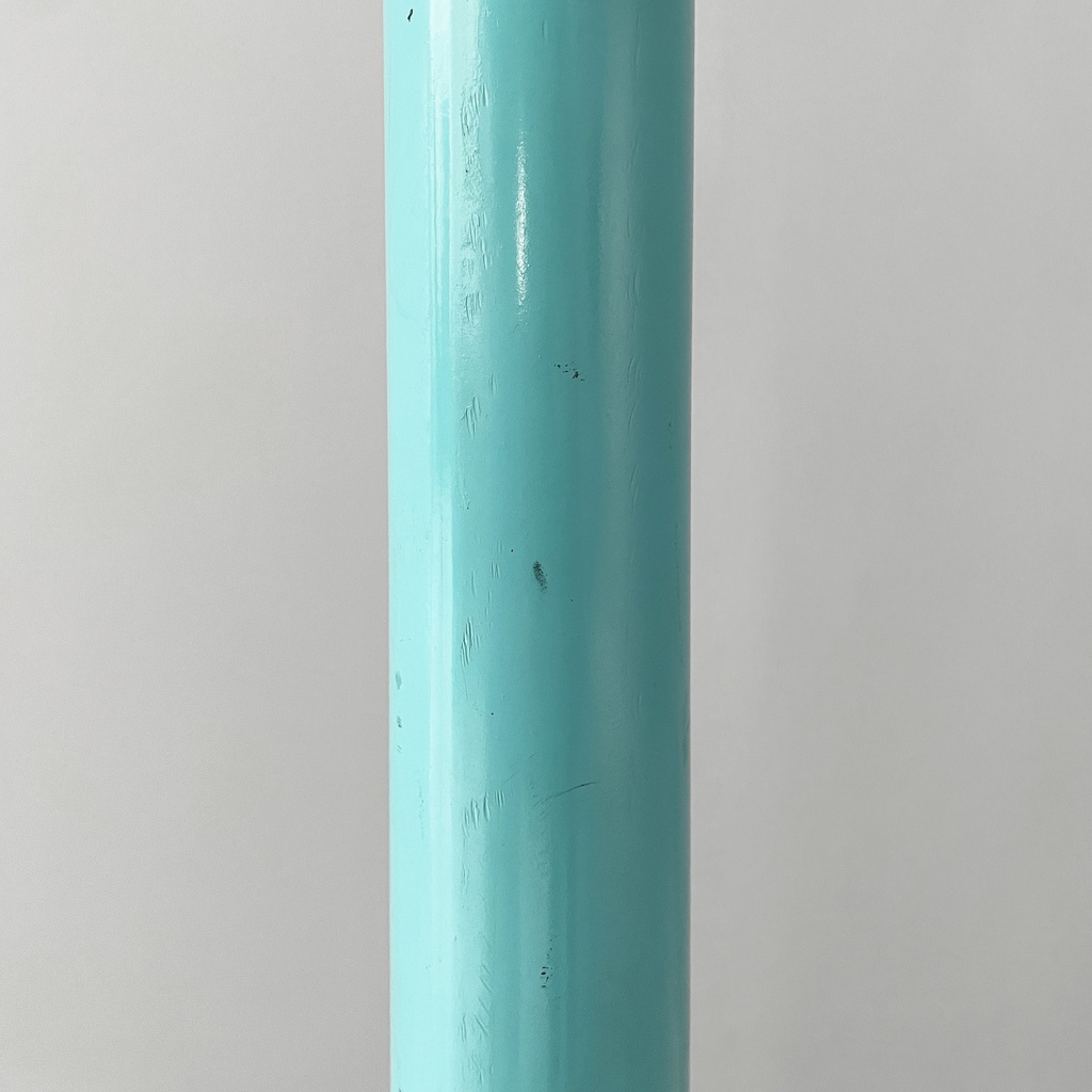 Lampada Arcangelo Metropolitano di Ugo La Pietra, 1977.