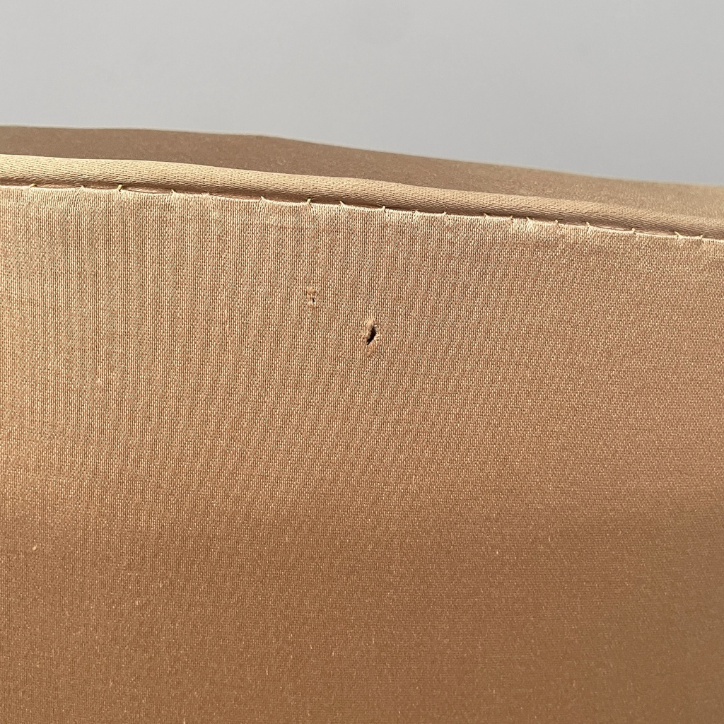 Poltrone in seta rosa beige, 1940 ca.