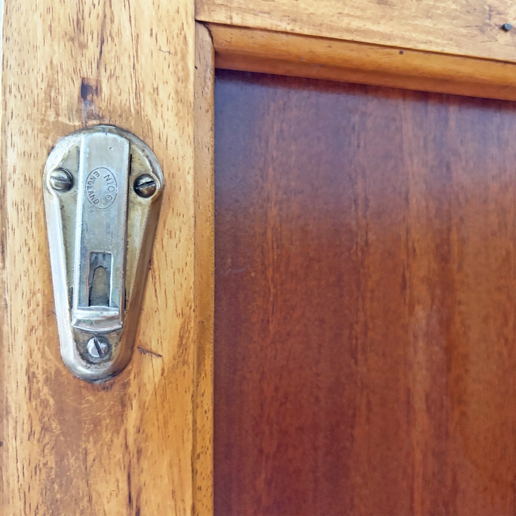 Armadio con specchio in legno, 1950 ca.