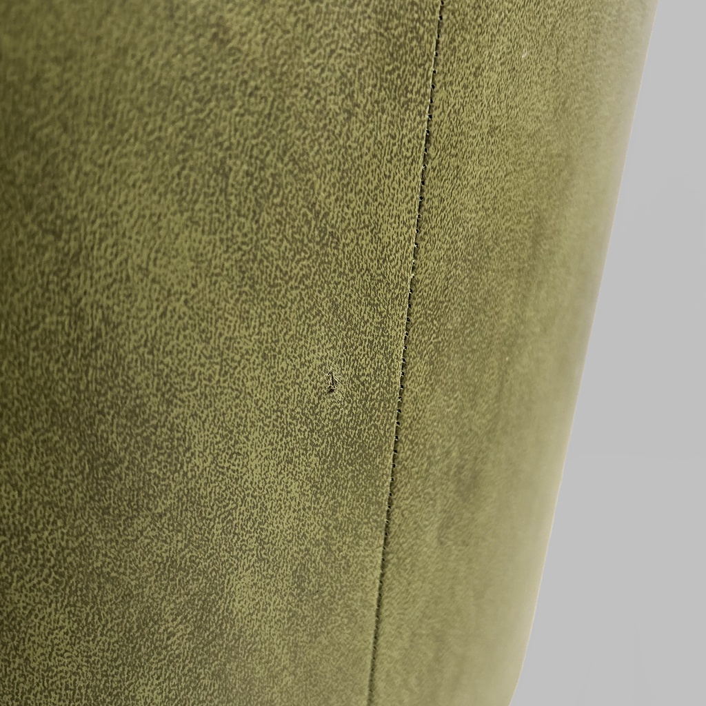 Pouf in similpelle verde, 1970 ca.