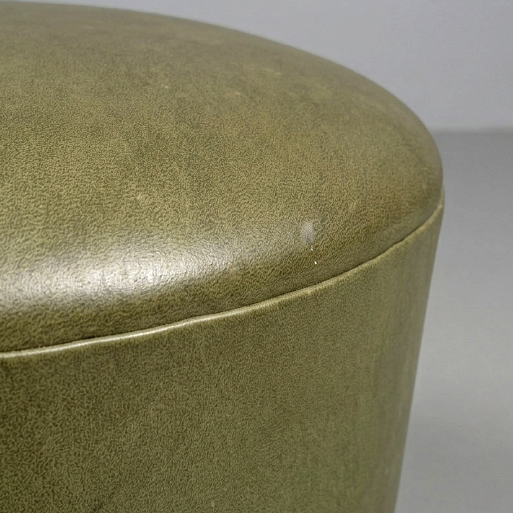 Pouf in similpelle verde, 1970 ca.
