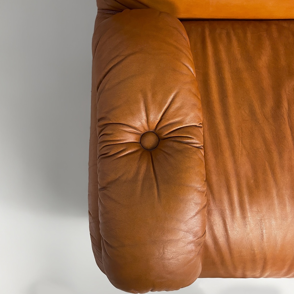 Poltrone in pelle marrone, 1970 ca.
