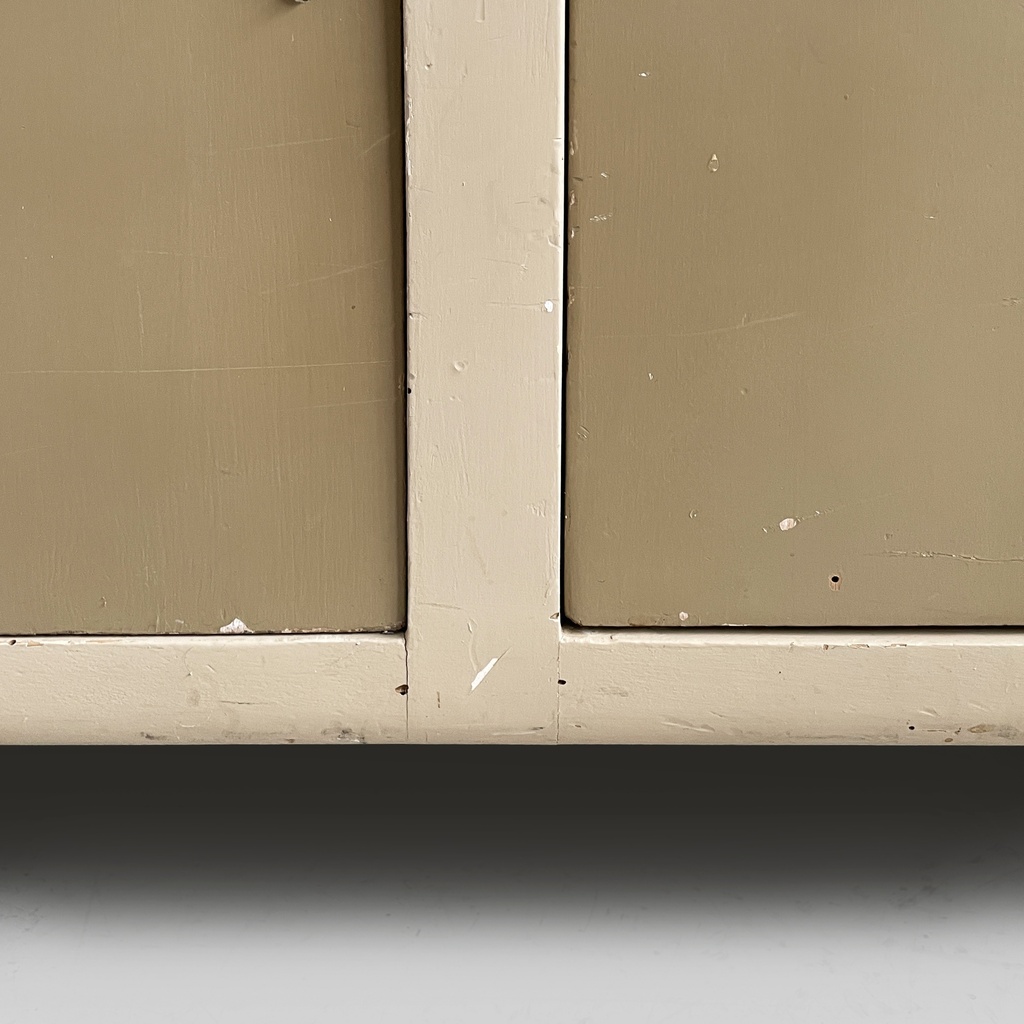 Credenza in legno beige e vetro, 1940 ca.